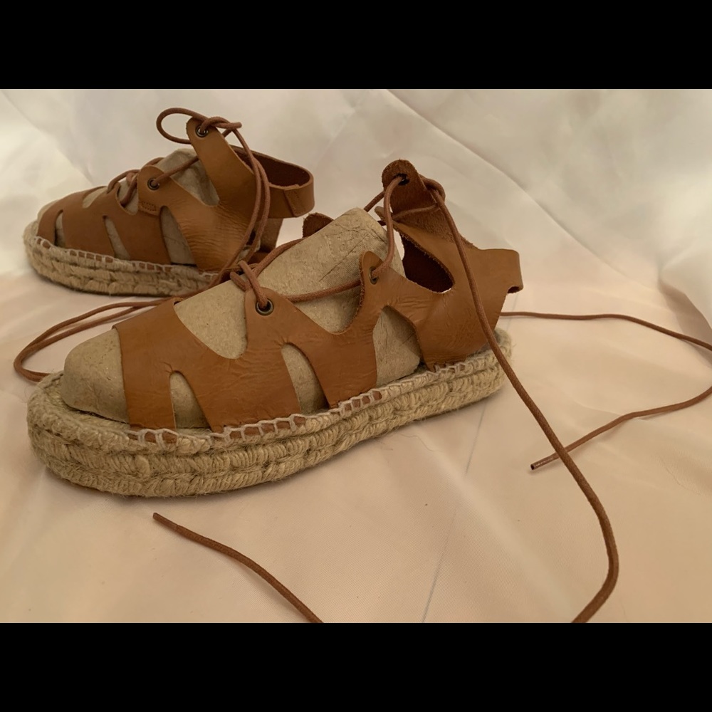 Women sandals